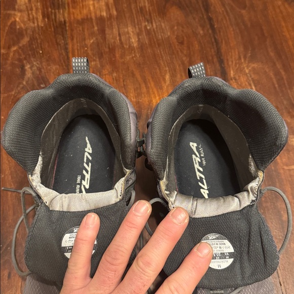 Altra Lone Peak All-Weather 2, Sz 10.5 - Picture 9 of 15